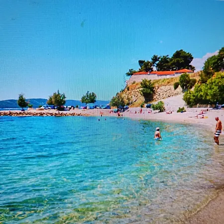 Angie 4 - Marjan Hill