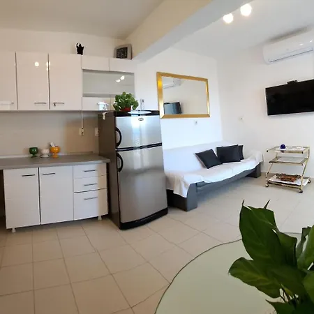 Angie 4 - Marjan Hill Apartman *